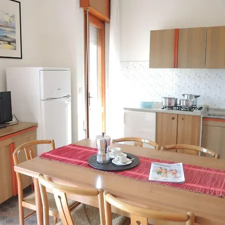 Easy Flat Next To The Sea In