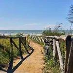 Easy Flat Next To The Sea In